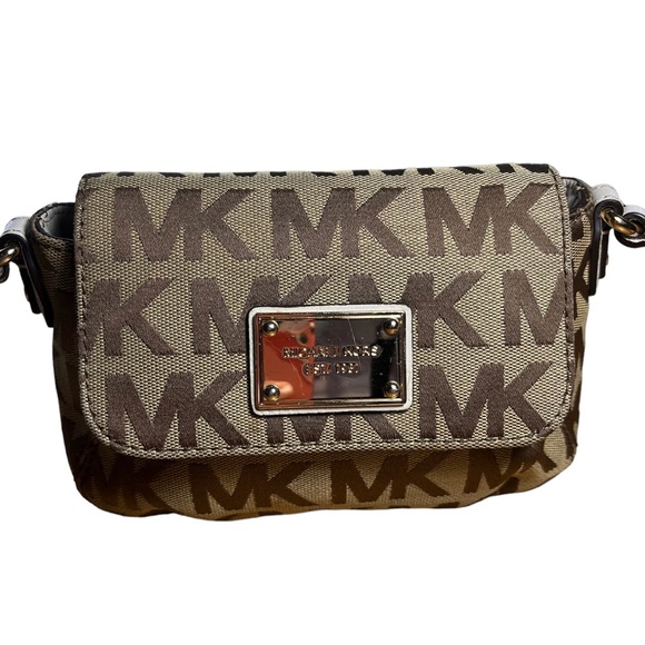 - MICHAEL KORS  Mini Crossbody bag , adjustable Strap - Picture 3 of 8